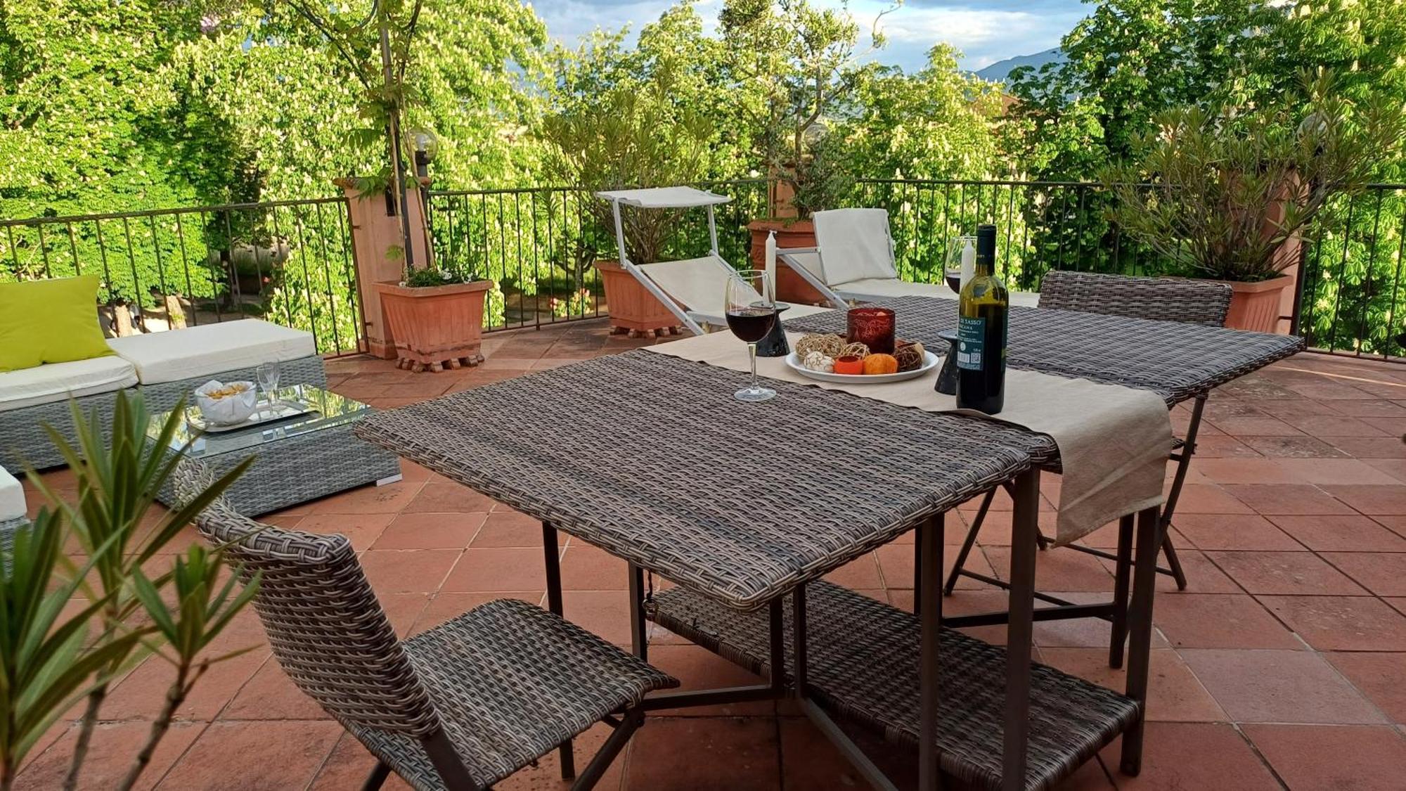 La Terrazza Fra Le Torri Apartment Lucca Exterior photo
