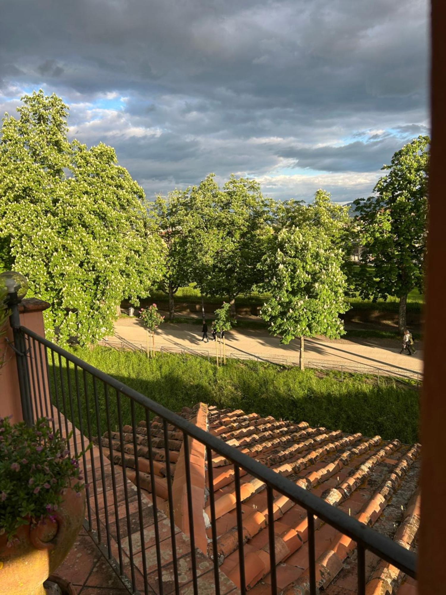 La Terrazza Fra Le Torri Apartment Lucca Exterior photo