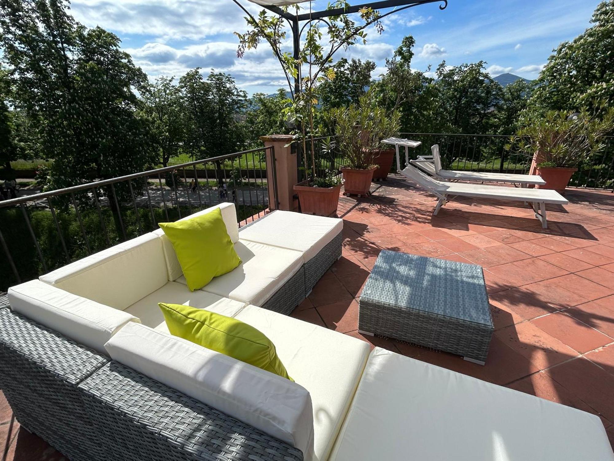 La Terrazza Fra Le Torri Apartment Lucca Exterior photo