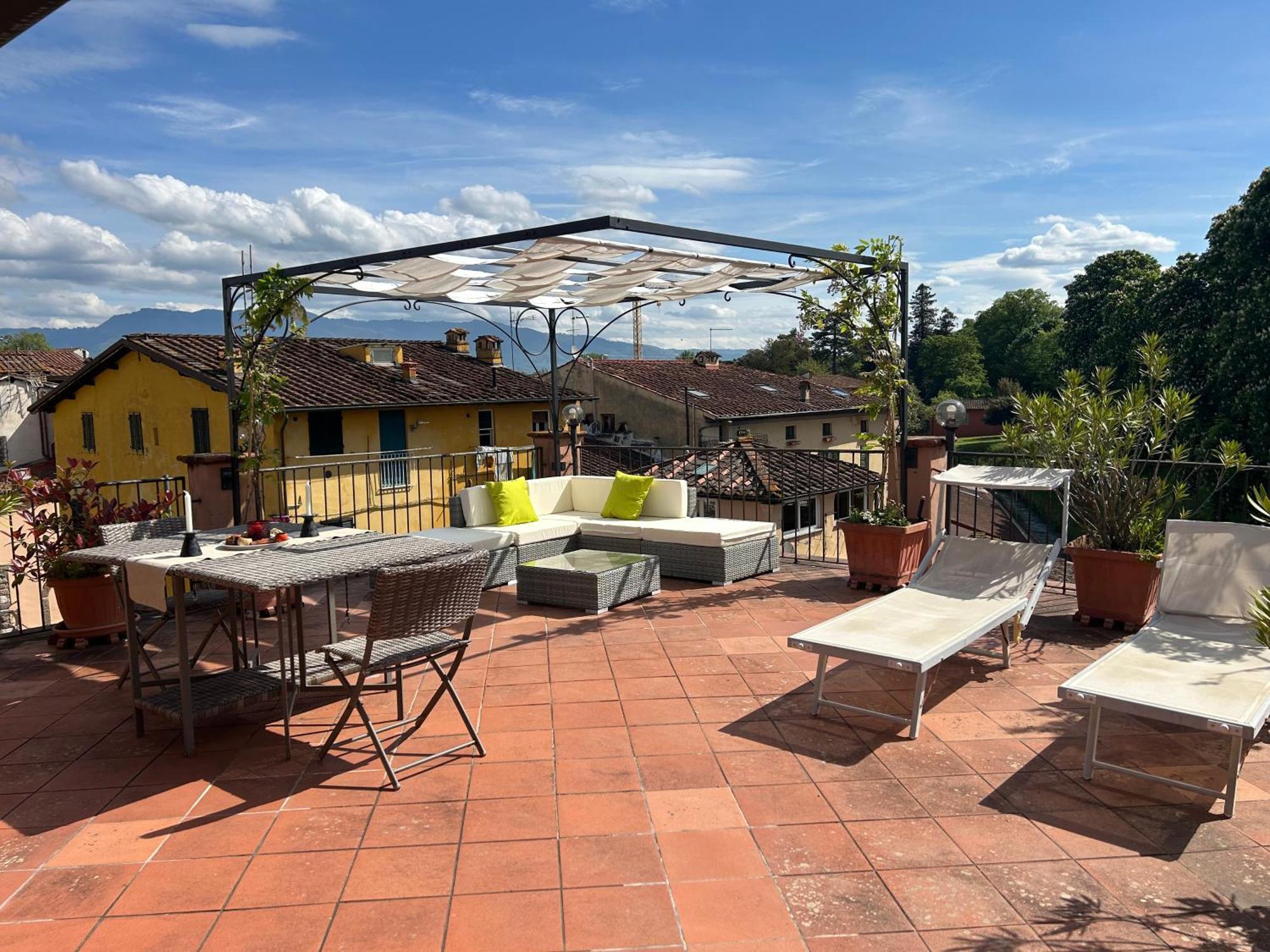 La Terrazza Fra Le Torri Apartment Lucca Exterior photo
